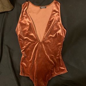 Fashion nova copper v neck bodysuit small